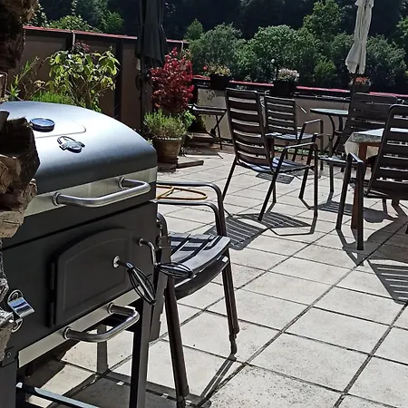 Mit Terrasse Fuer 1-4 Personen